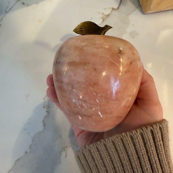 Vintage marble apple paperweight - Picture 3 of 3